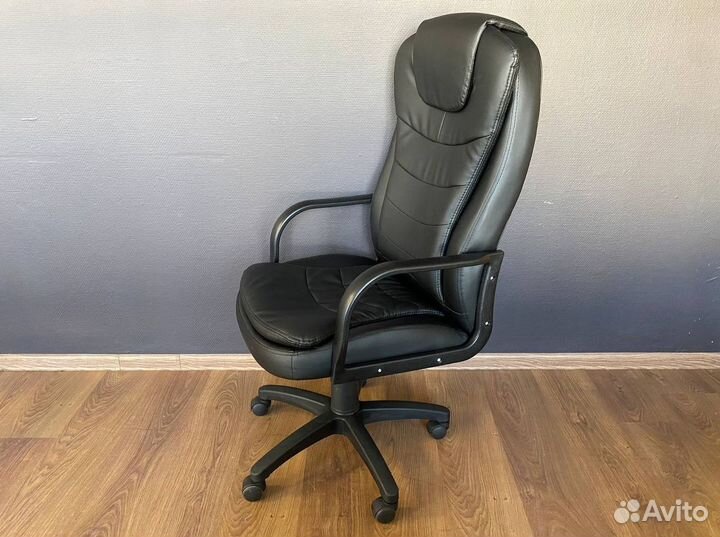 Компьютерное кресло. Кресло руководителя