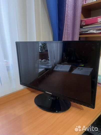Монитор 24 дюйма Samsung
