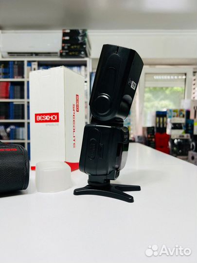 Фотовспышка Универсальная Beschoi L541