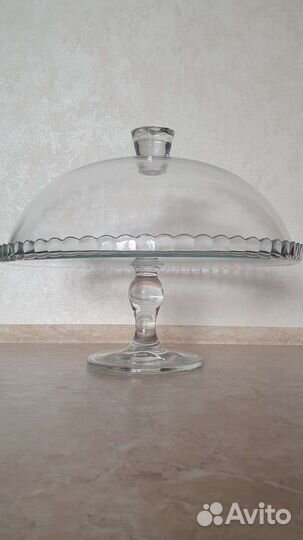 Тортница, блюдо на ножке с крышкой