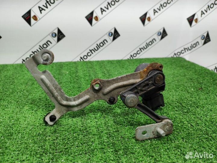 Датчик положения кузова правый Mercedes-Benz