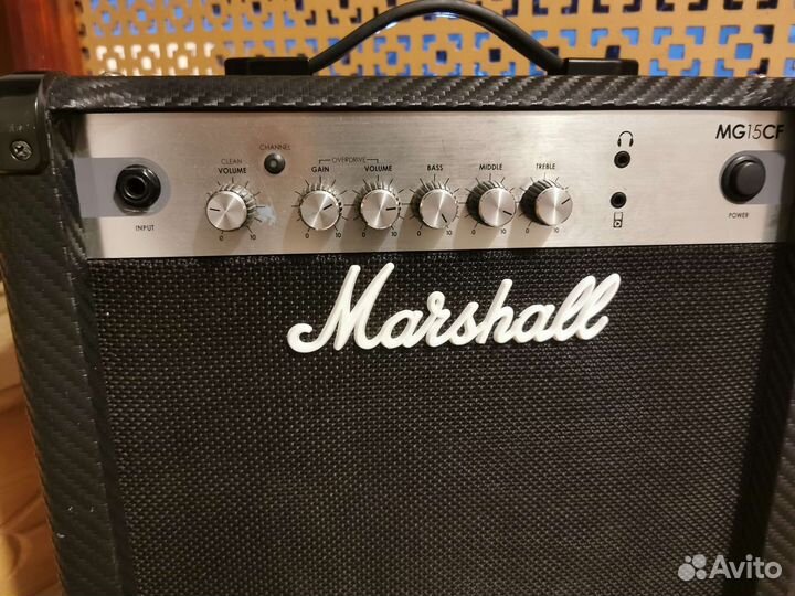 Marshall mg15cf Комбик Комбоусилитель
