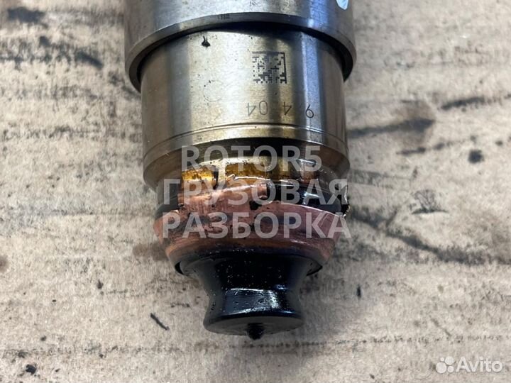 Форсунка топливная Scania 124 4 2004 1521978