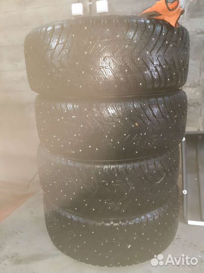 Nokian Tyres Hakkapeliitta 8 SUV 265/60 R18