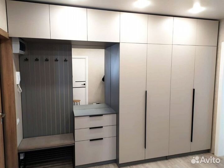 Шкаф в прихожую