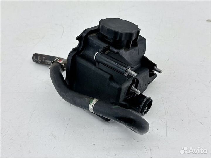 Бачок гидроусилителя Mercedes-Benz E-Class W212