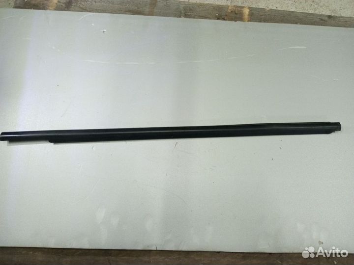 Бархотка двери передней левой Hyundai Santa Fe CM