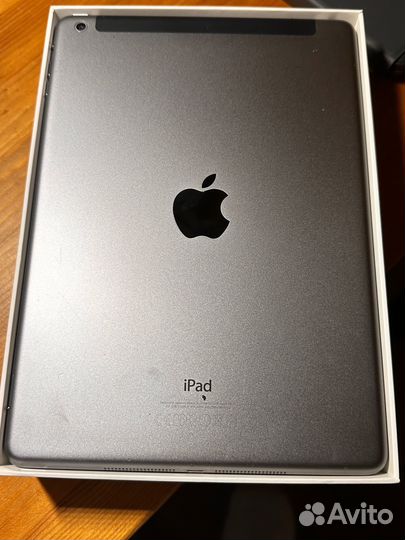 Apple iPad Air 64Гб (1) Rus