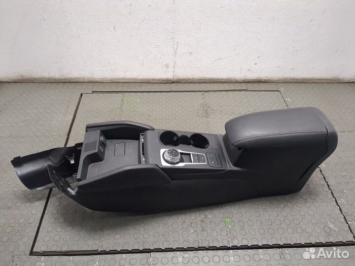 Консоль салона Ford Escape 2020, 2021