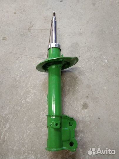 Амортизатор передний правый Хендай IX35