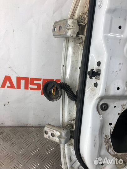 Петли двери передней правой Ниссан Алмера G15