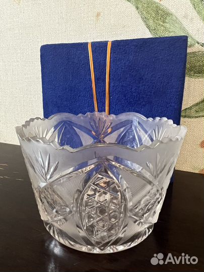 Ваза хрустальная