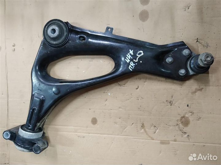 Рычаг передний нижний правый W447 V-class Vito