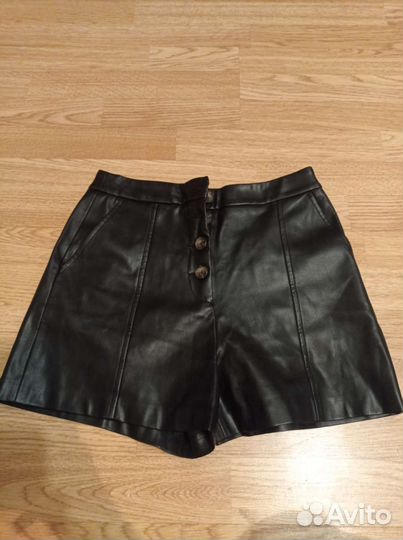 Кожаные шорты Stradivarius