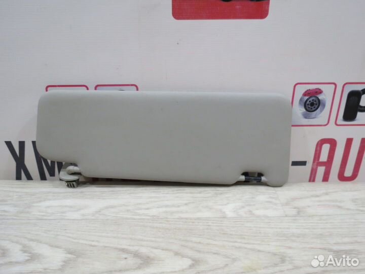 Козырек солнцезащитный левый Renault Sandero 2