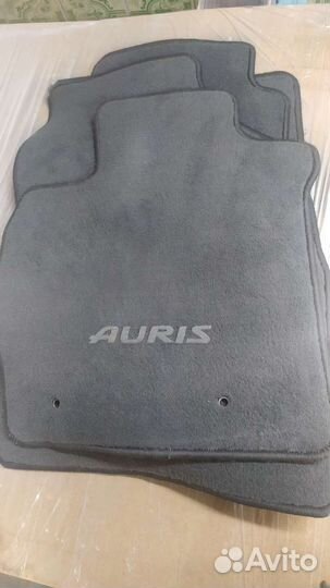 Оригинальные коврики toyota auris