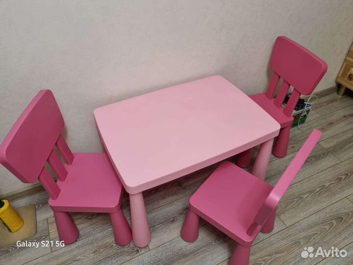 Комплект детской мебели стол и стулья Икеа маммут