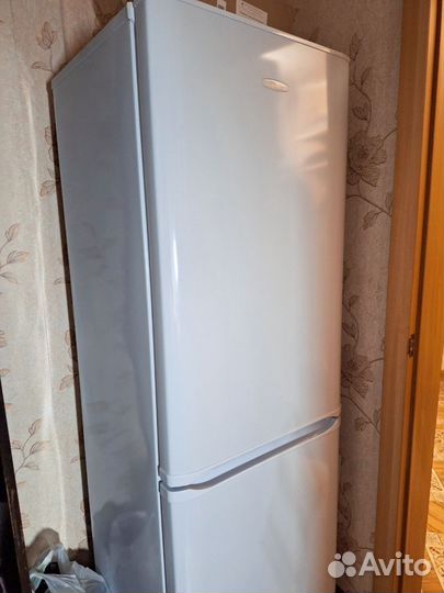 Продам холодильник