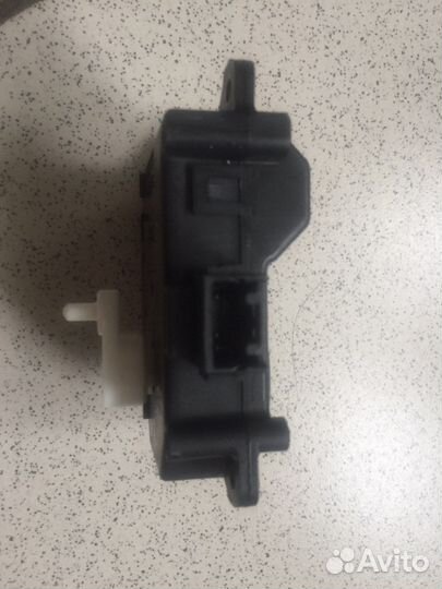 Сервопривод (моторчик) отопителя Toyota