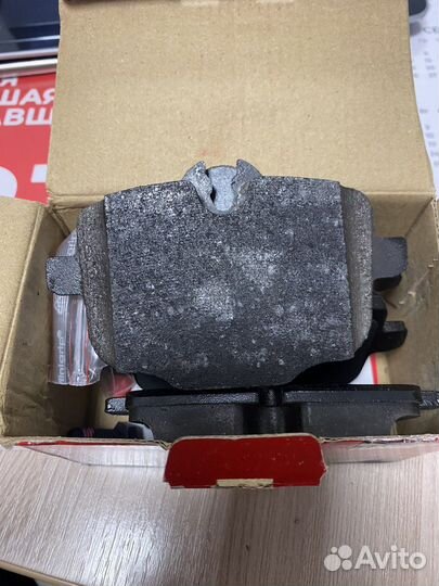 Тормозные колодки TRW GDB1869