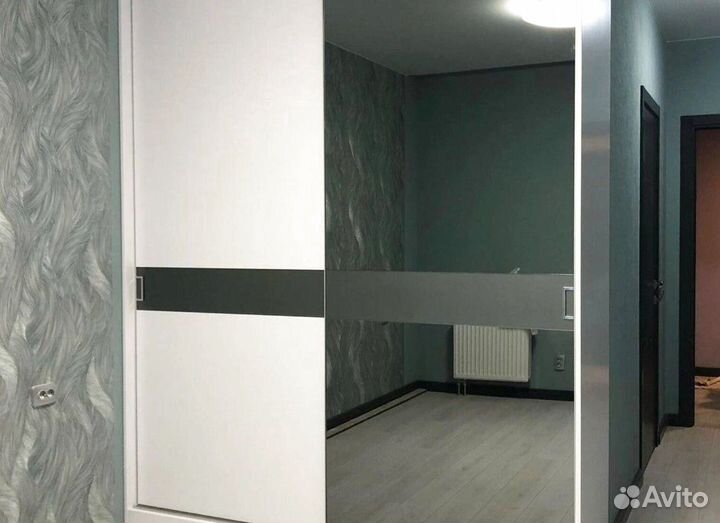 Шкаф купе с зеркалом