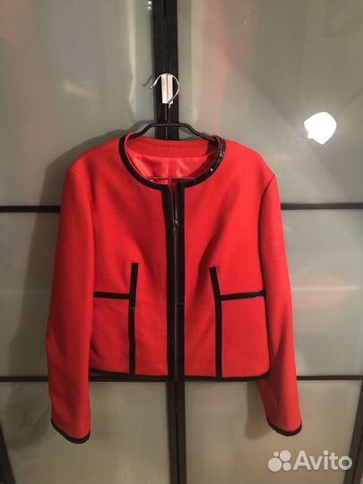 Эффектный деловой костюм