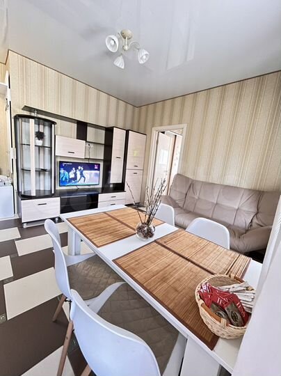 1-к. квартира, 40 м², 1/4 эт.