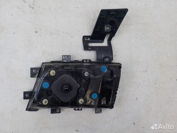 Б/У Фонарь задний левый внутренний Hyundai Genesis