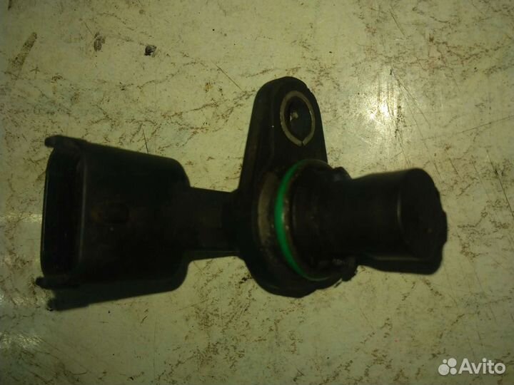 Датчик положения распредвала 1шт GM 55352609