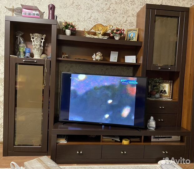 Стенка в гостиную