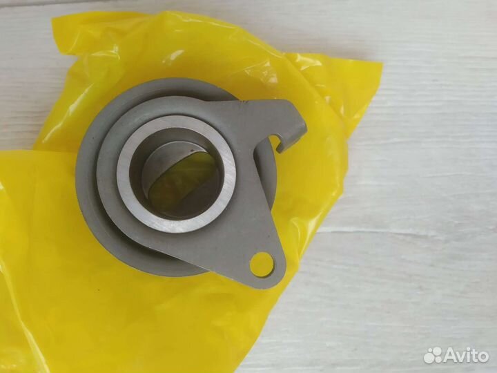 Натяжной ролик Митсубиси