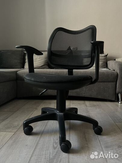 Компьютерный стул Икеа