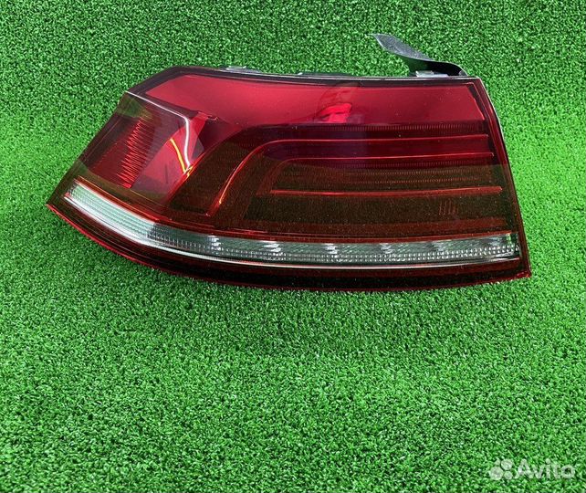 Фонарь левый Пассат 14-20 диодный