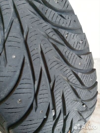 Yokohama Ice Guard Stud IG55 215/60 R17