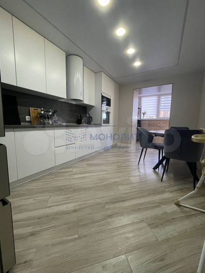 3-к. квартира, 98 м², 4/14 эт.