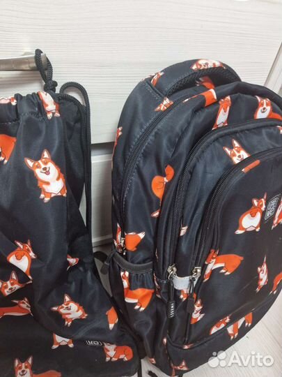 Школьный рюкзак