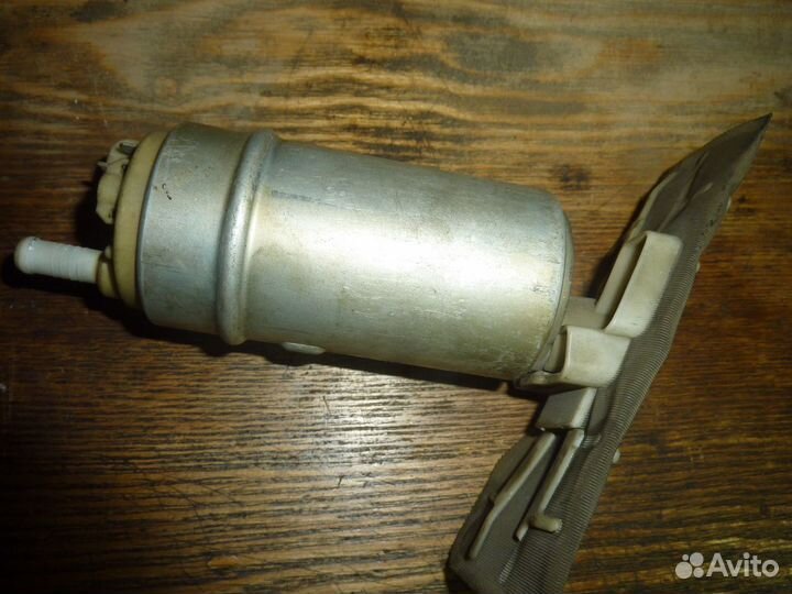 BMW насос топливный 993784007