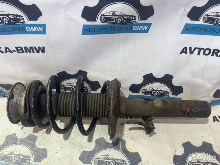 Стойка амортизатора передняя правая Bmw X3 E83