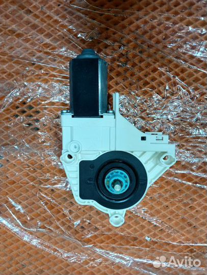 Моторчик Audi A5 I 8T cdnc 2011