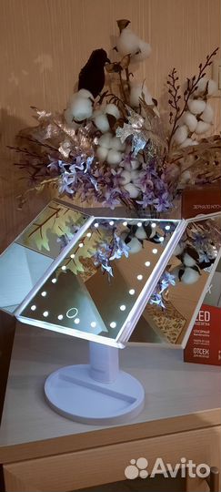 Зеркало с подсветкой подставкой с увеличителем