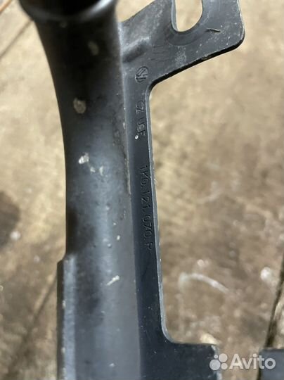 1K0121070R Трубка охлажд. жидкости металлическая