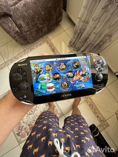 PS vita (полный комплект)