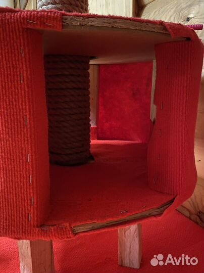 Домик для кошки с когтеточкой