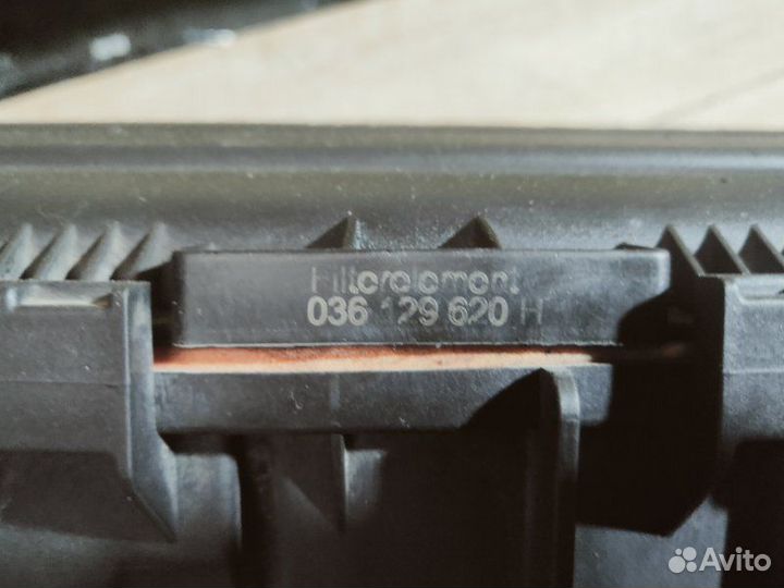 Корпус воздушного фильтра Volkswagen Golf 5 BUD