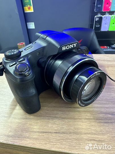 Цифровой фотоаппарат soni DSC-HX 200