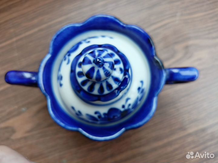 Заварочный чайник, сахарница, ваза