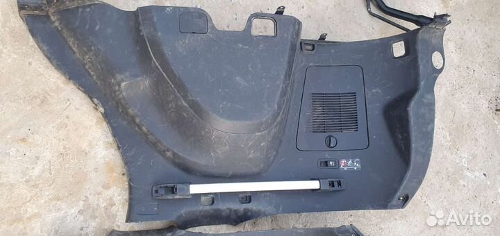 Мицубиси Аутленжр XL обшивка багажника