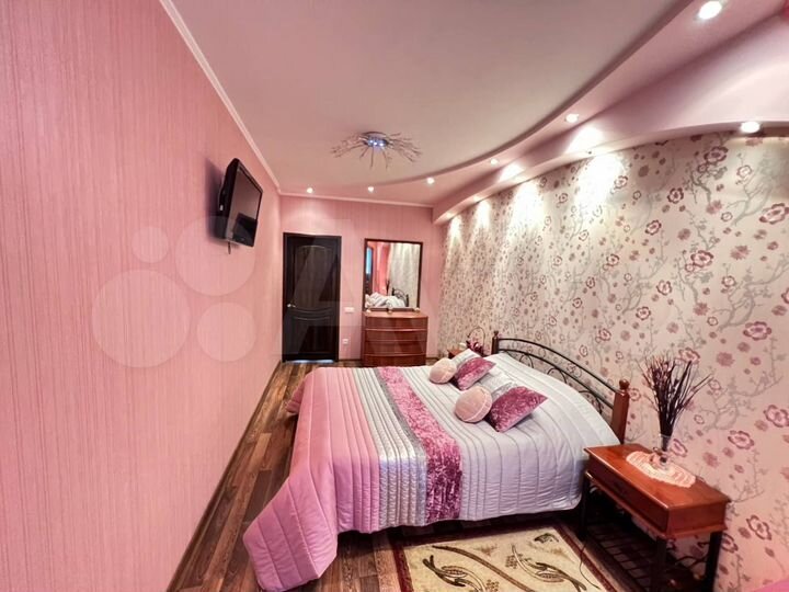 4-к. квартира, 100 м², 2/9 эт.