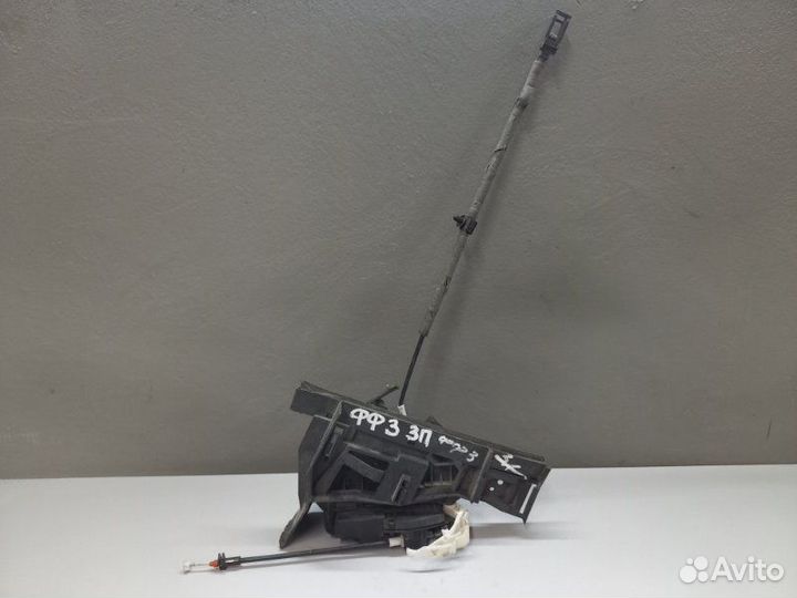 Замок двери задний правый Ford Focus 3 хэтчбек