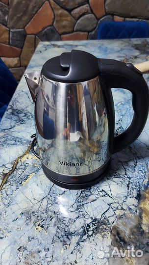 Электрический новый чайник на 2L воды